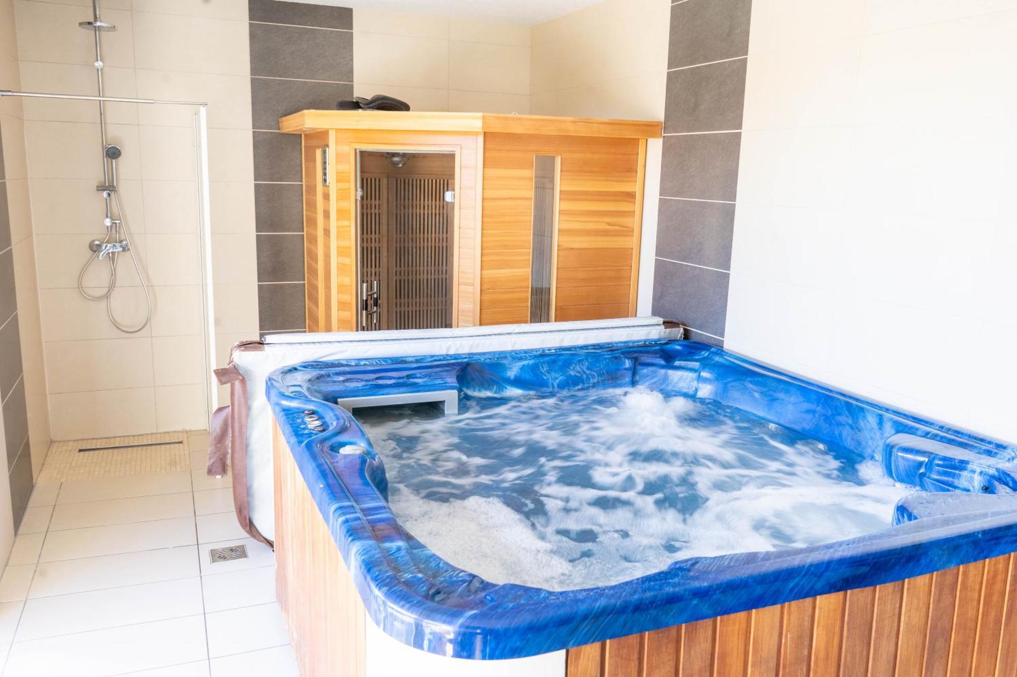 Cac Wellness Apartment Шіофок Екстер'єр фото