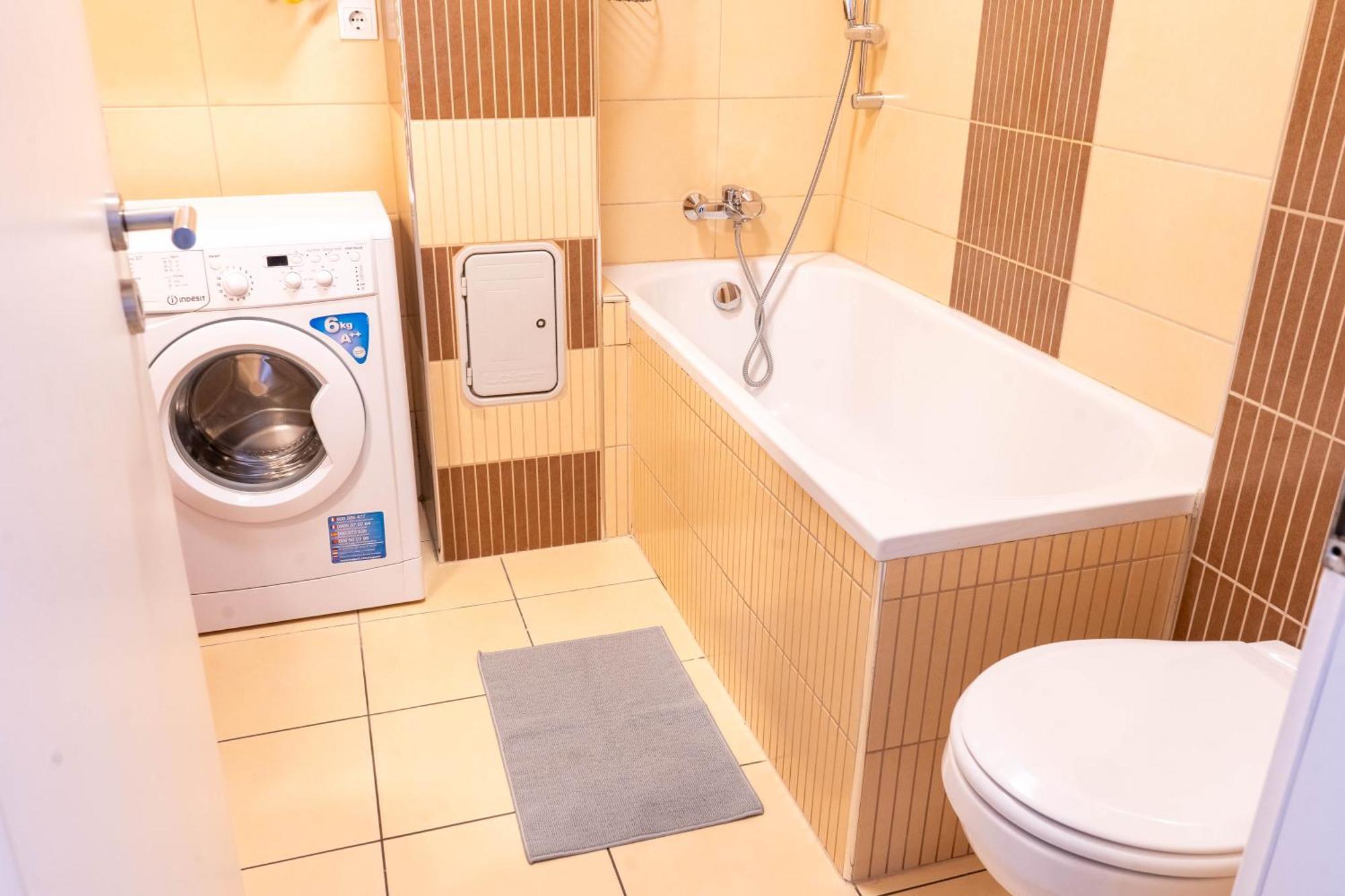 Cac Wellness Apartment Шіофок Екстер'єр фото